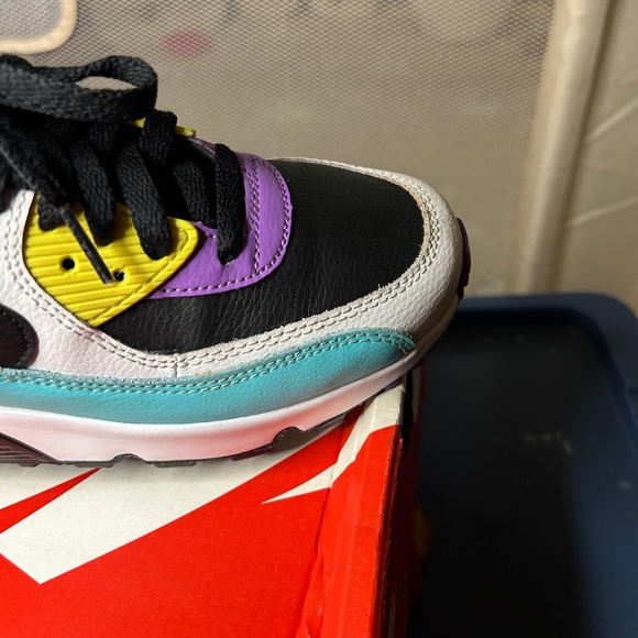 Nike Air Max 90 size 5.5Y Women’s - Picture 11 of 16